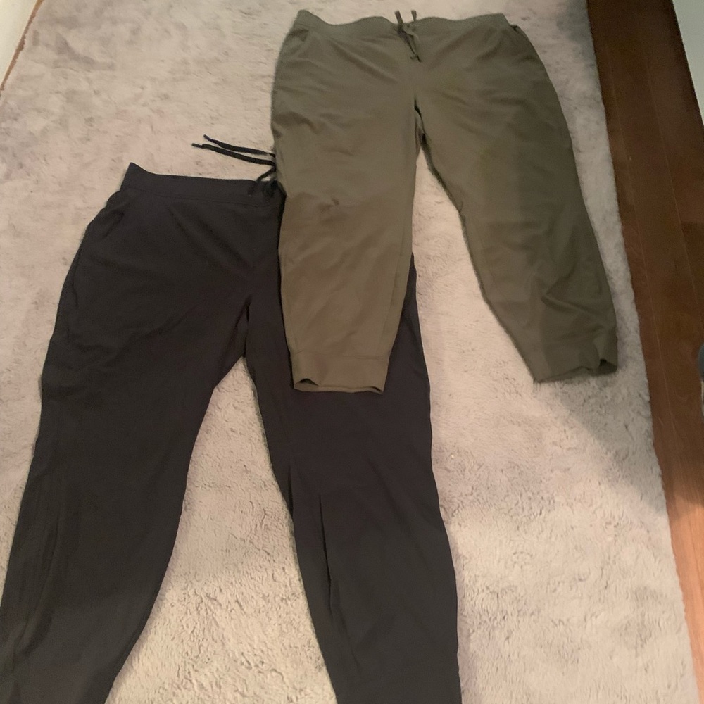 Eddie Bauer Departure Joggers 2 pairs
